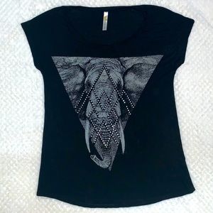 Ocasion Jeweled Elephant Top in Black